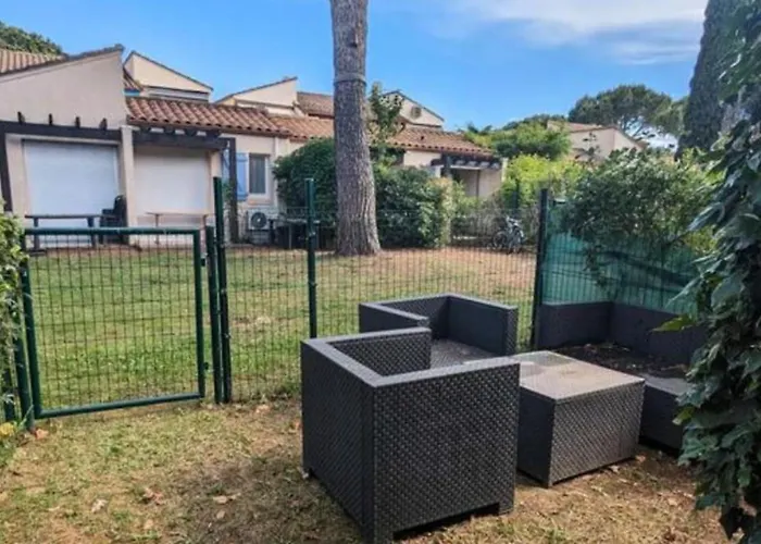 House 2p With Swimming Pool In *
