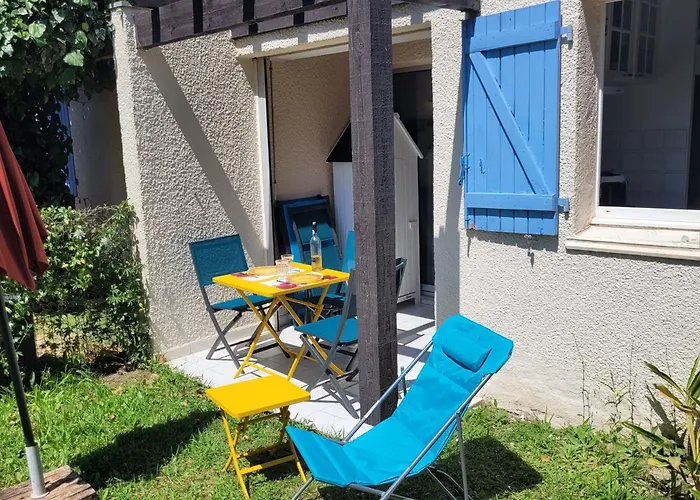 Дом отдыха House 2p With Swimming Pool In